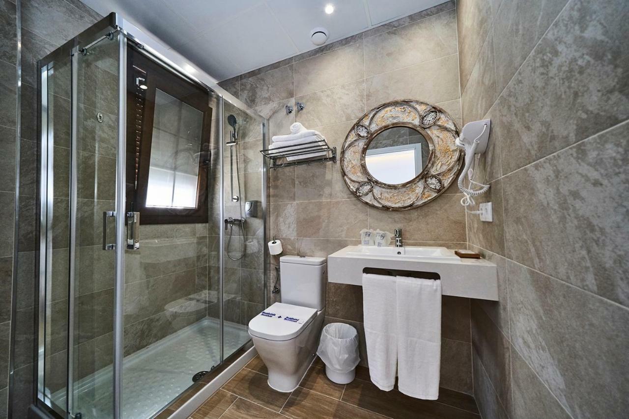 Hotel Bajamar Ancladero Playa Nerja Eksteriør bilde