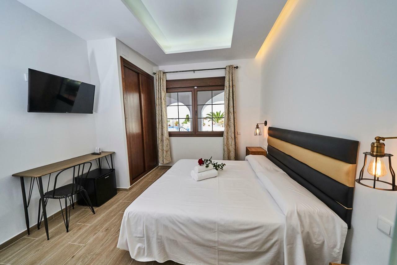 Hotel Bajamar Ancladero Playa Nerja Eksteriør bilde